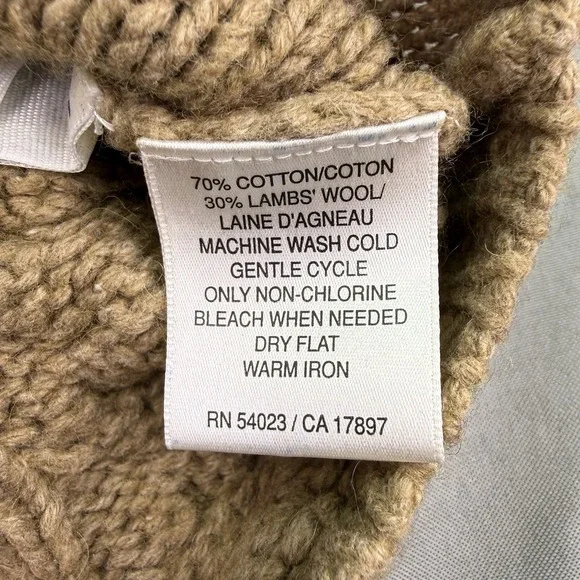 Old Navy Women's Chunky Cable Knit Sweater Size L Tan Cardigan Big Button‎ Front - Picture 6 of 8